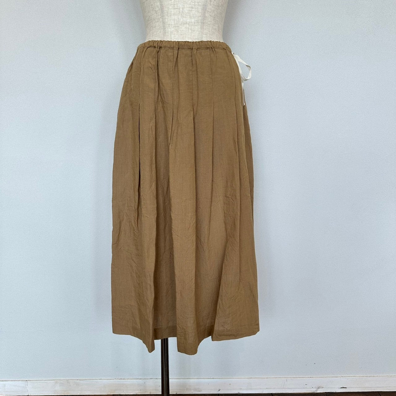 ina イナ リネン紐付きタックスカート  135128