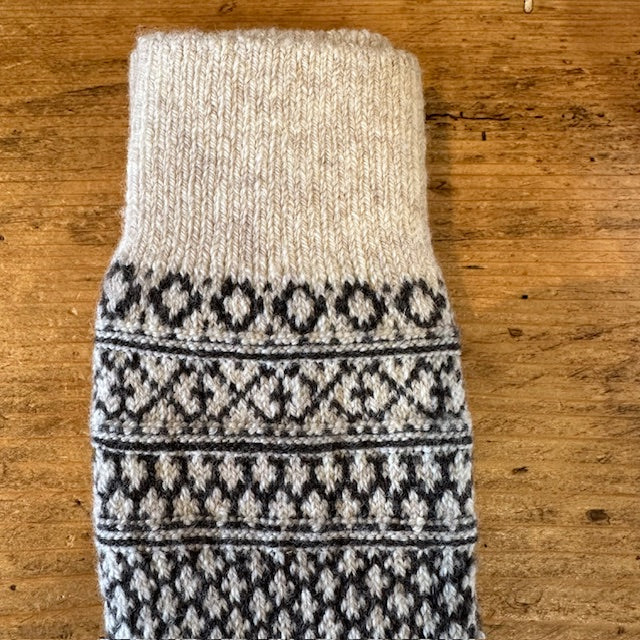 NISHIGUCHI KUTSUSHITA ウールジャガードソックス NK0119