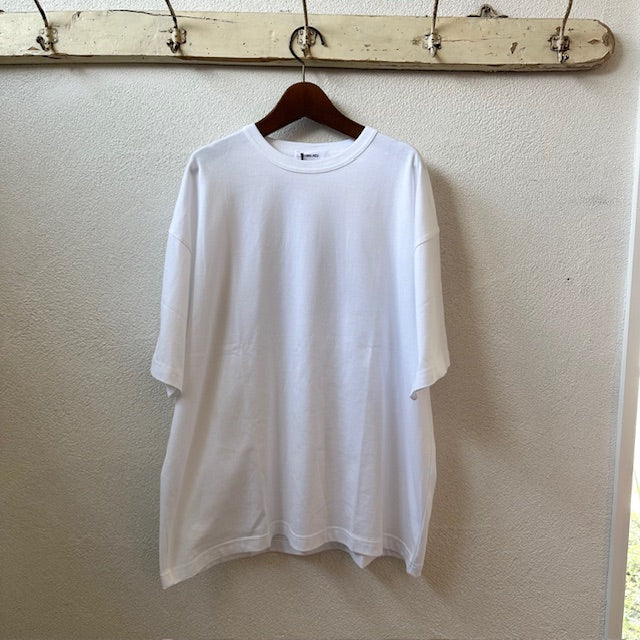 YARRA NEU graffitiバッグプリントワイドTシャツ 5521-428