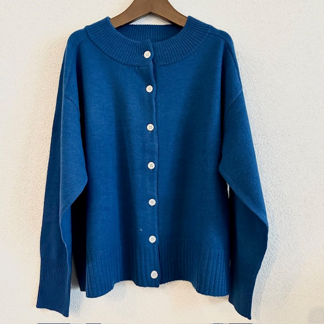 mao made メリノウールモックネックカーディガン 451107