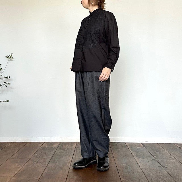maison de soilメゾンドソイル WORSTED SERGE 2TUCK TAPERED EASY PANTS (CHARCOAL) GNMDS2501WS