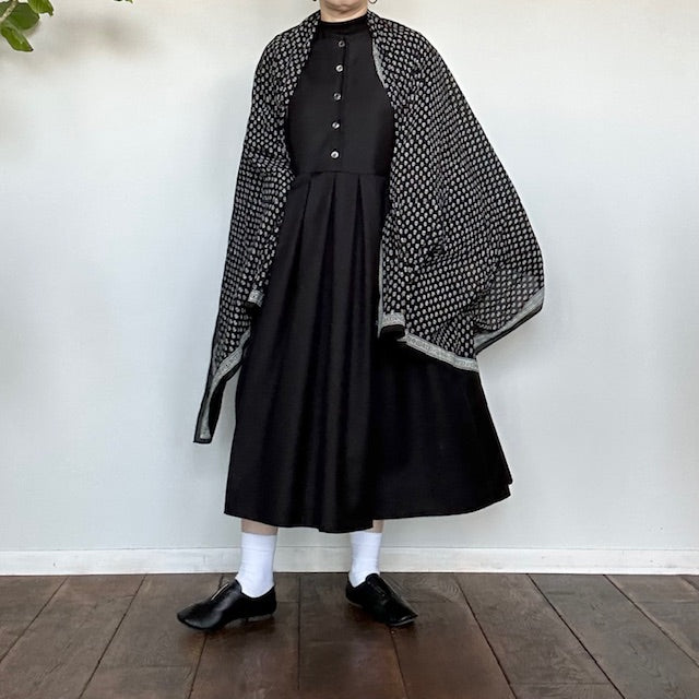 ina イナ ウエスト切替タックジャンパースカート BLACK   236661