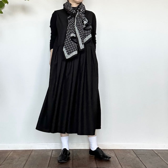 ina イナ ウエスト切替タックジャンパースカート BLACK   236661