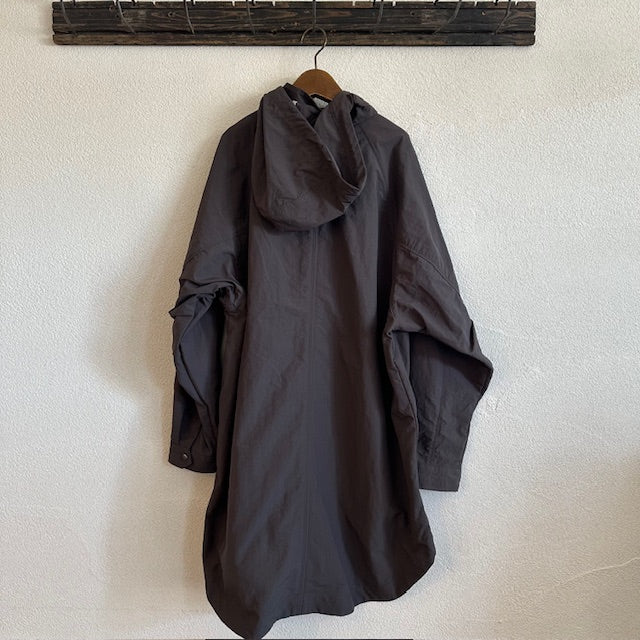 YARRA NEU フード付きナイロンポンチョ風コート 5547-414