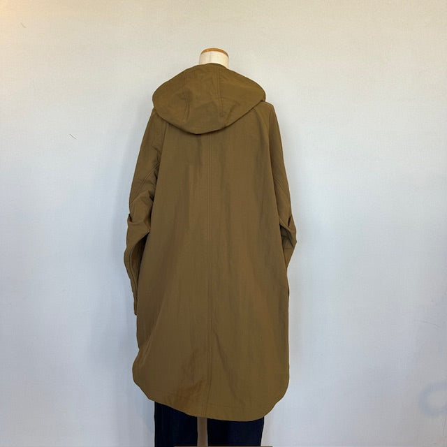 YARRA NEU フード付きナイロンポンチョ風コート 5547-414