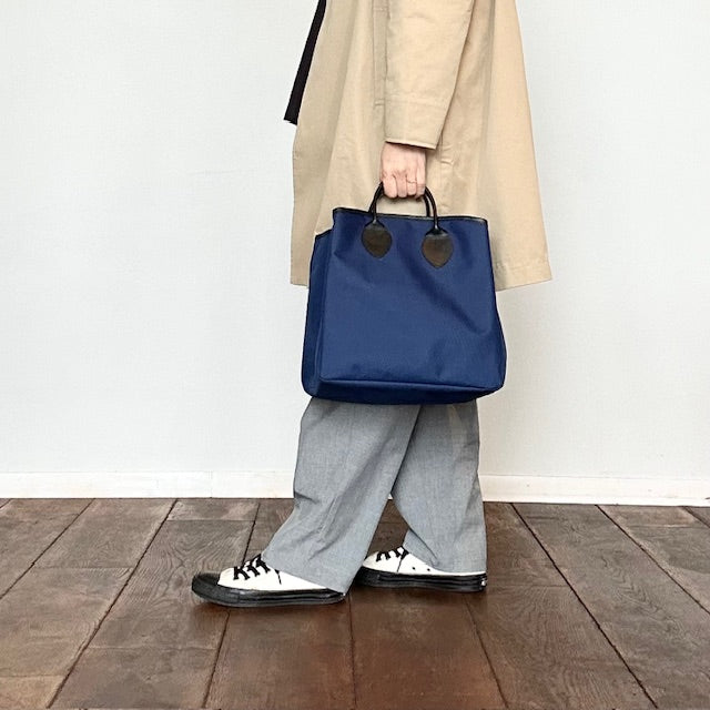 Quality Gunslips(クオリティガンスリップス) PVC ショートハンドル トートバッグ NQG1052P