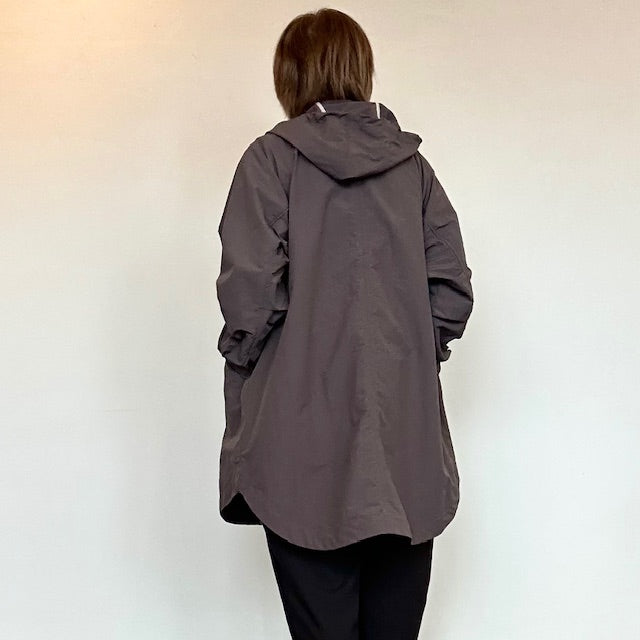 YARRA NEU フード付きナイロンポンチョ風コート 5547-414