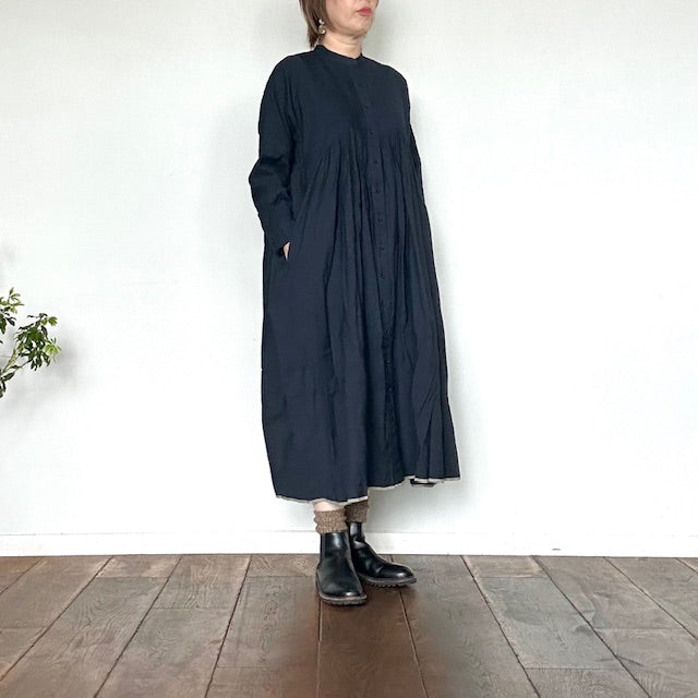 maison de soil メゾンドソイル HANDWOVEN HEAVY COTTON PLAIN MINI PINTUCK BANDED COLLAR SHIRT DRESS INMDS25724