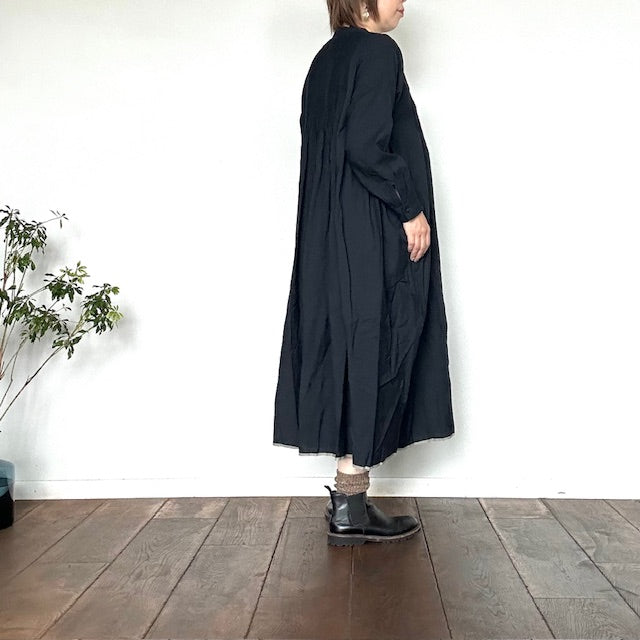 maison de soil メゾンドソイル HANDWOVEN HEAVY COTTON PLAIN MINI PINTUCK BANDED COLLAR SHIRT DRESS INMDS25724
