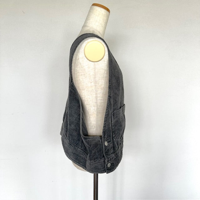 ESTROISLOSE エストゥロワルーズ ソフトコーデュロイ ベスト EB25408