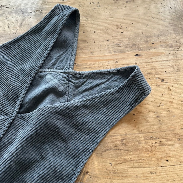 ESTROISLOSE エストゥロワルーズ ソフトコーデュロイ ベスト EB25408