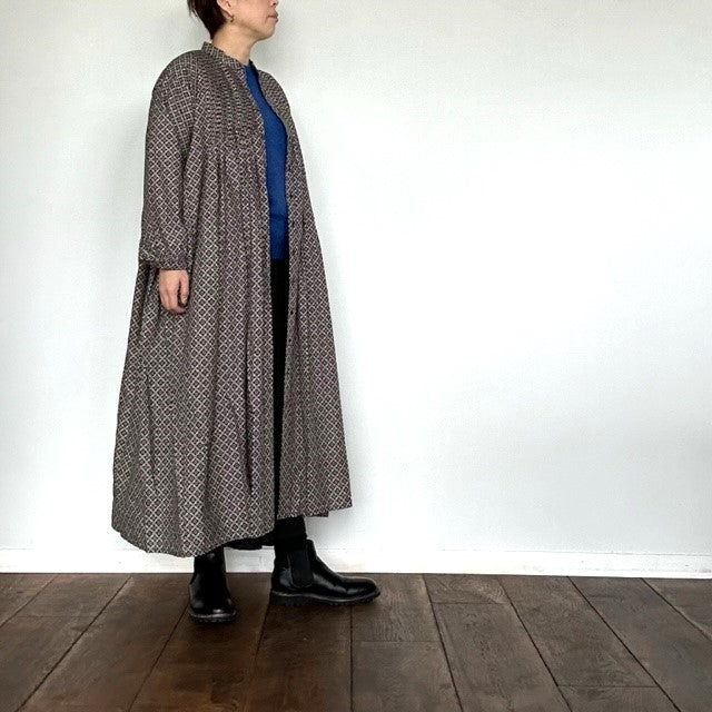 maison de soil 60'S COTTON REPETITIONAL FLOWER BLOCK PRINT MINI PINTUCK BANDED COLLAR SHIRT DRESS(ワンピース) INMDS23732