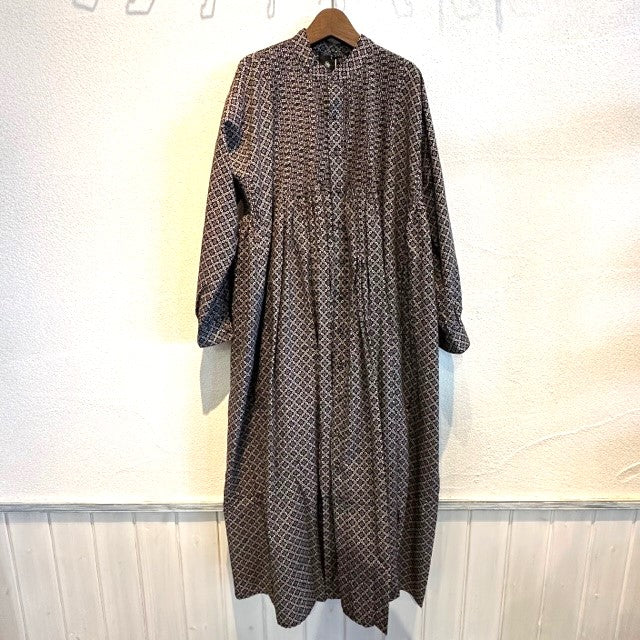 maison de soil 60'S COTTON REPETITIONAL FLOWER BLOCK PRINT MINI PINTUCK BANDED COLLAR SHIRT DRESS(ワンピース) INMDS23732
