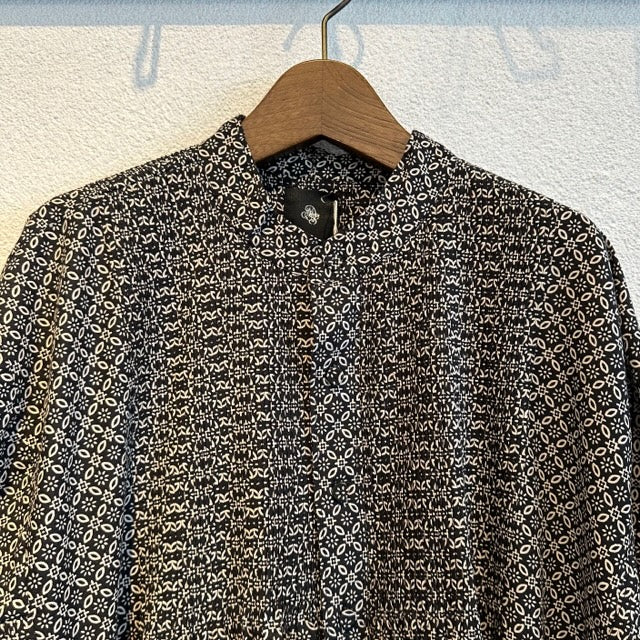 maison de soil 60'S COTTON REPETITIONAL FLOWER BLOCK PRINT MINI PINTUCK BANDED COLLAR SHIRT DRESS(ワンピース) INMDS23732