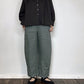 doux bleu リネンカーブパンツ 30 グリーン 着用イメージ 正面