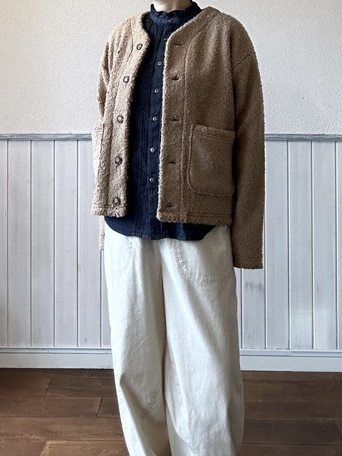 ボアジャケット キャメル着用