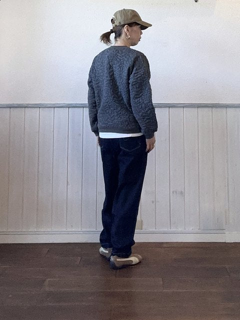 12OZムラ糸デニムイージーパンツ インディゴ着用