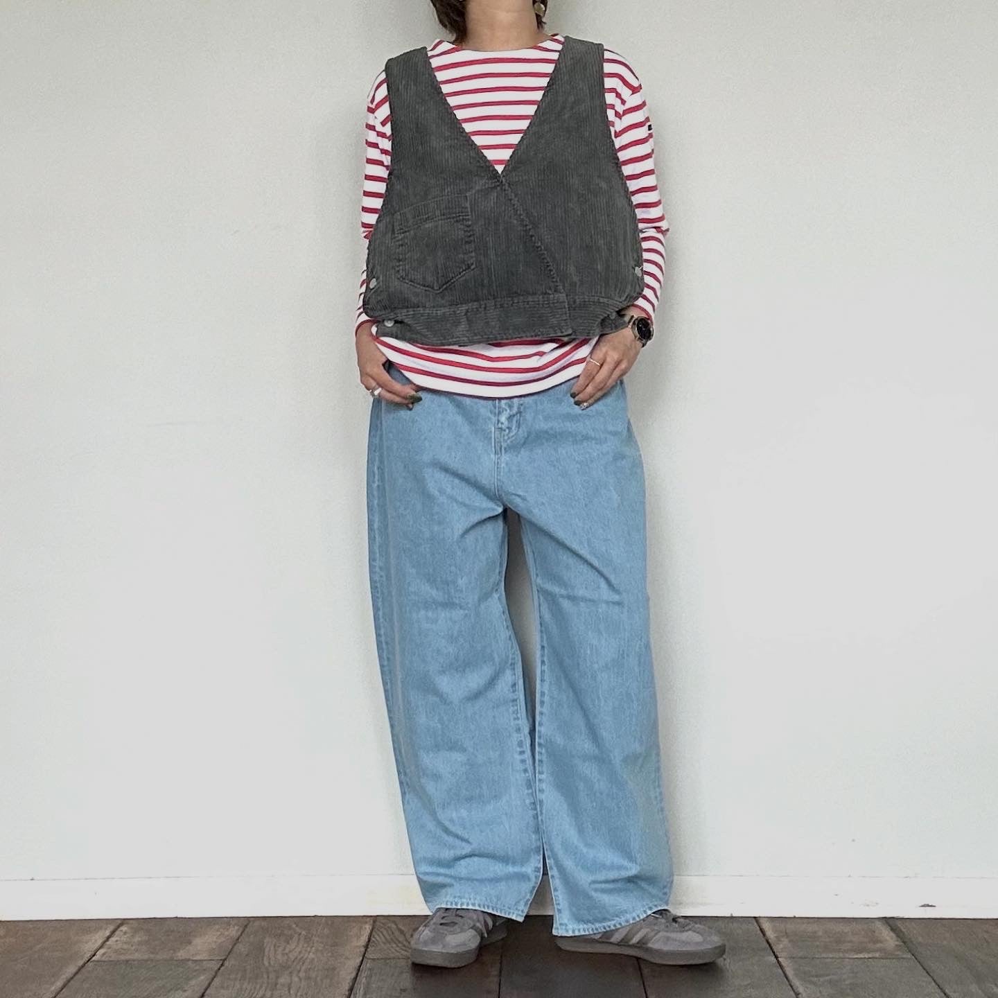 ESTROISLOSE　エストゥロワルーズ　　ソフトコーデュロイ　ベスト　　　EB25408