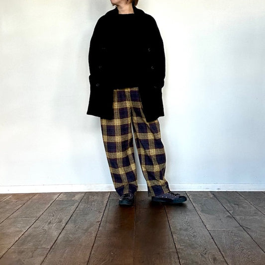 ina　チェック柄タックパンツ　　255122　