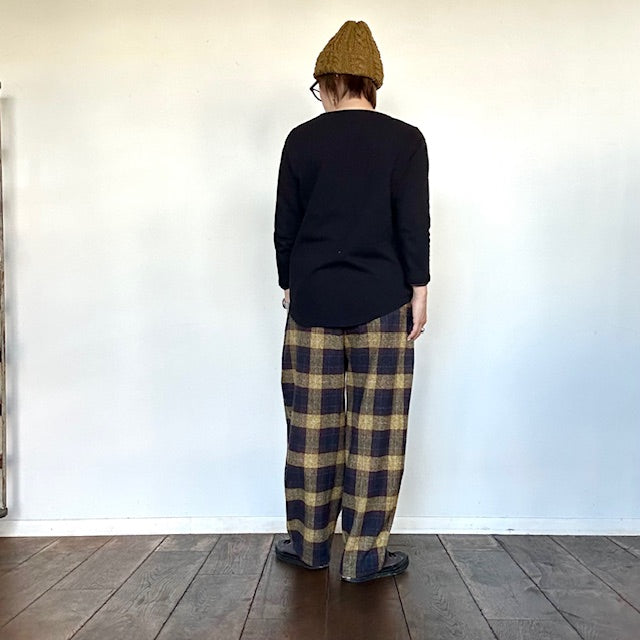 ina　チェック柄タックパンツ　　255122　