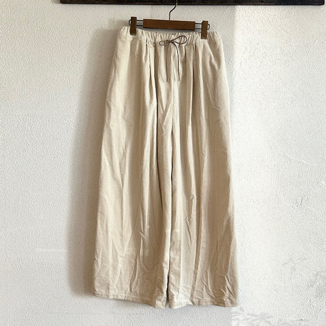 ina　コーデュロイフロント紐付きイージーパンツ　255110