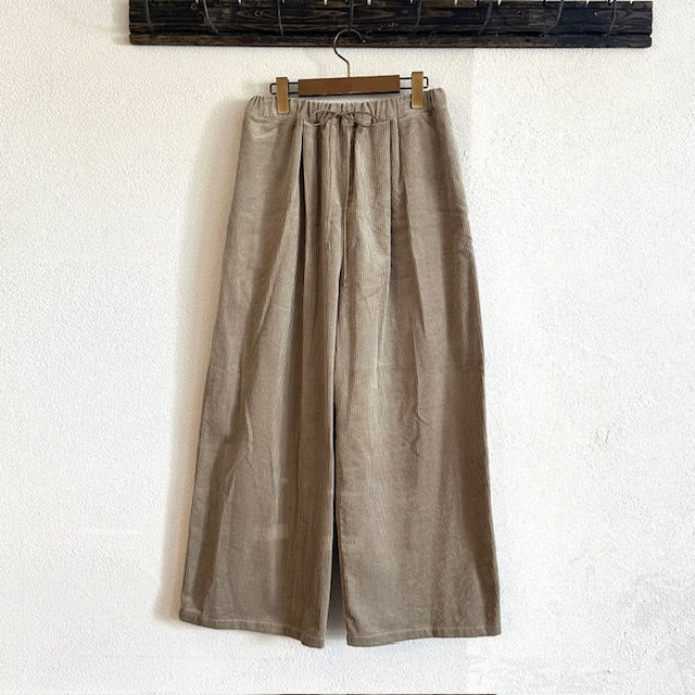 ina　コーデュロイフロント紐付きイージーパンツ　255110