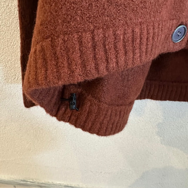 mao made　ヤクフィール バックタック ドロストコード入りカーディガン　　551122