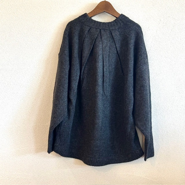 mao made　ヤクフィール バックタック ドロストコード入りカーディガン　　551122