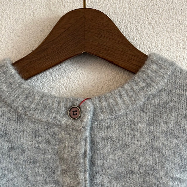 mao made　ヤクフィール２WAYクルーネックカーディガン　551118