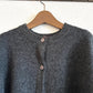 mao made　ヤクフィール２WAYクルーネックカーディガン　551118