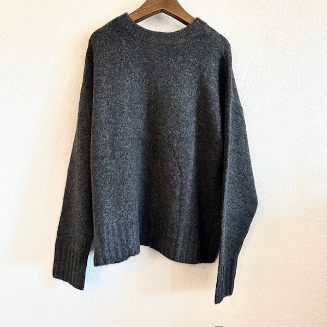 mao made　ヤクフィール２WAYクルーネックカーディガン　551118