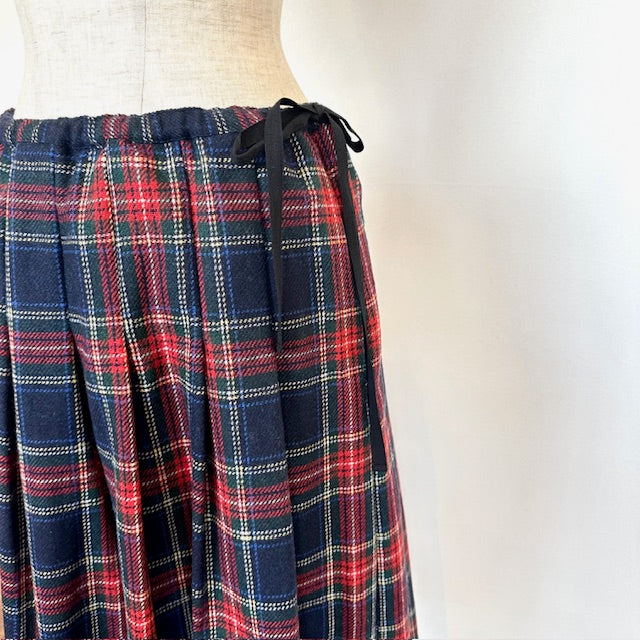ina ウールタックスカート ネイビー×レッド ウエストリボン 美品 254148]ina(イナ) 別注 ウールチェックスカート ロング丈タックス