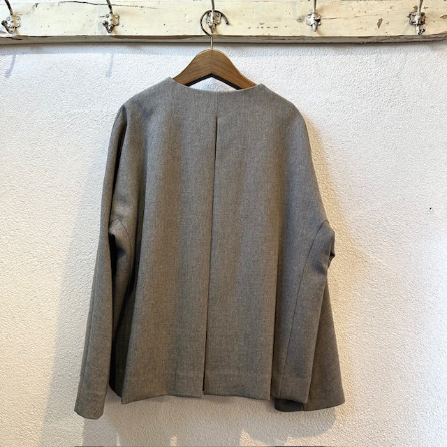 WHYTO  ノーカラージャケット    WHT23HJK4021