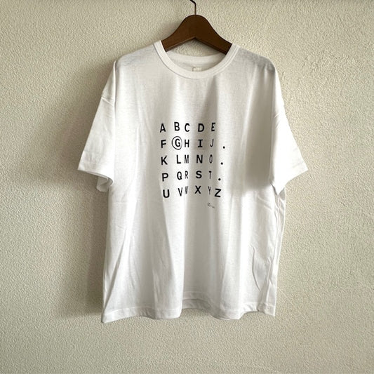 (g) グラム  天竺プリントTシャツ　ALPHABET　　ｇ-317AL