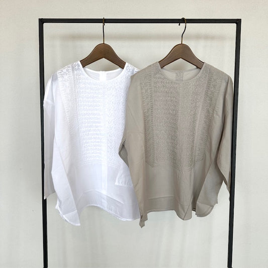 maison de soil    60s ORGANIC CAMBRIC 3/4SLEEVE  NOCOLLAR EMB SHIRT　　NMDS26223