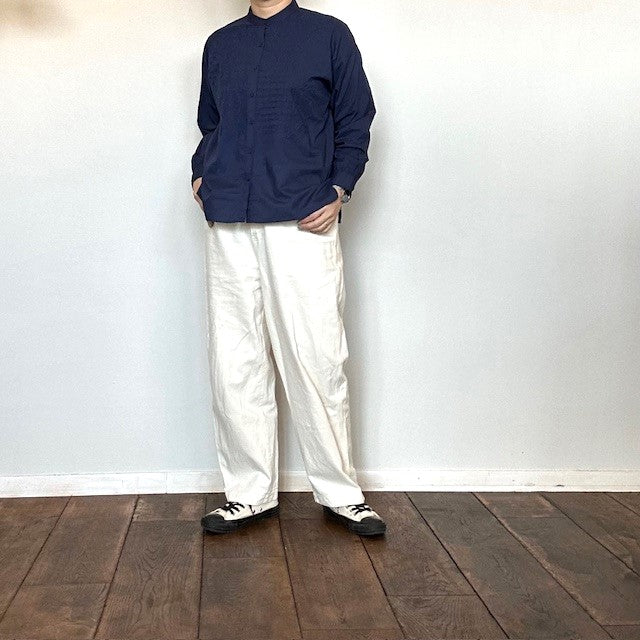 maison de soil  BANDED COLLAR EMB SHIRT（シャツ）3830 ブライトネイビー 　NMDS24131