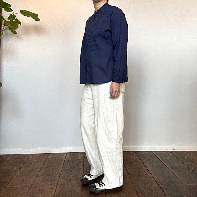 maison de soil  BANDED COLLAR EMB SHIRT（シャツ）3830 ブライトネイビー 　NMDS24131