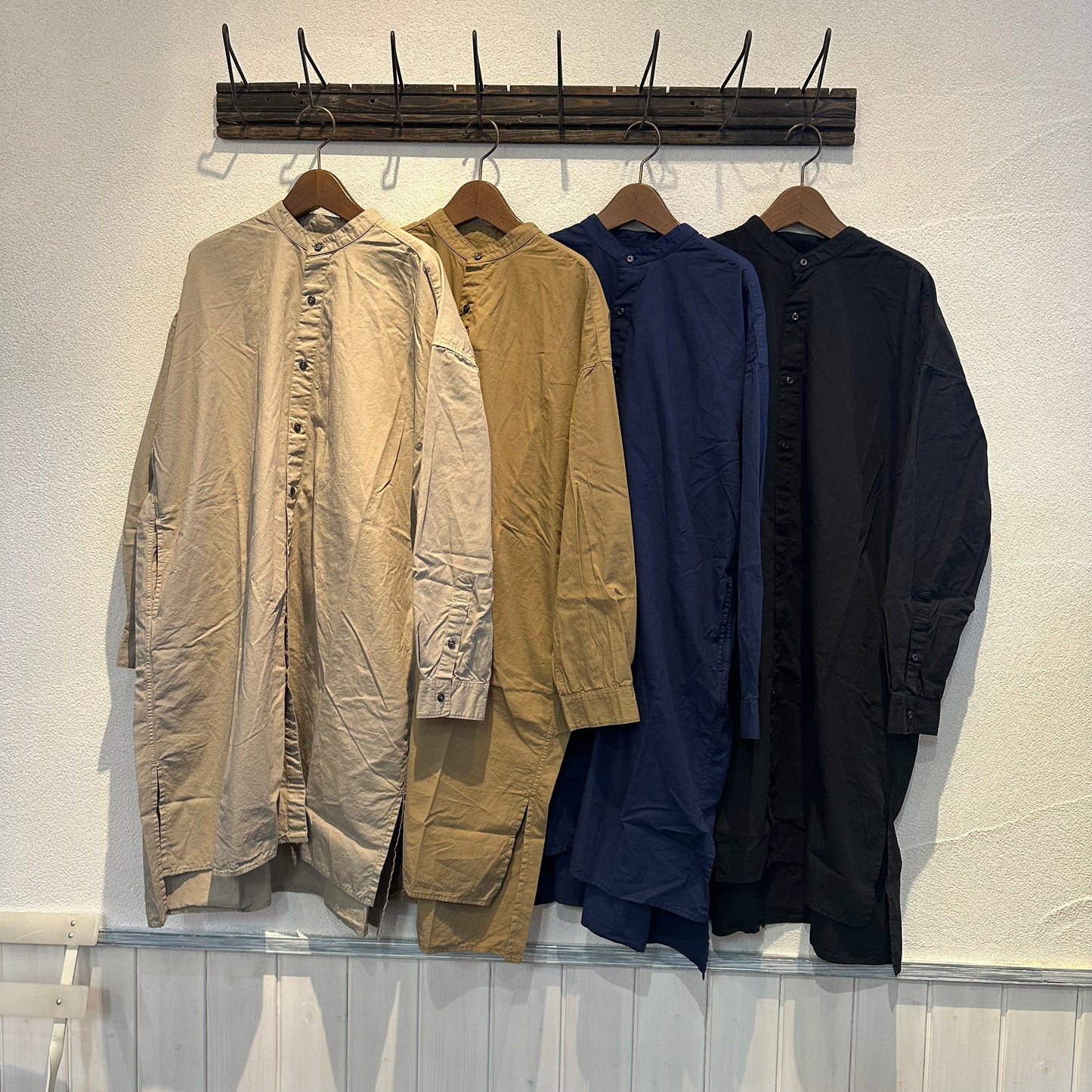 ARMEN　アーメン　40s POPLIN BANDED COLLAR LONG SHIRTS（シャツ）INAM2554PD