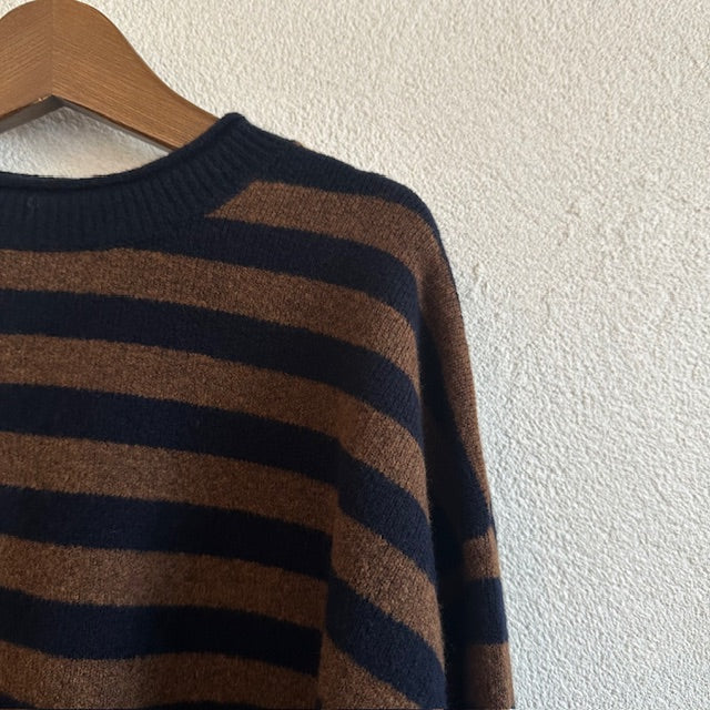 mao madeマオメイド　バックスリットボーダープルオーバーニット　541138