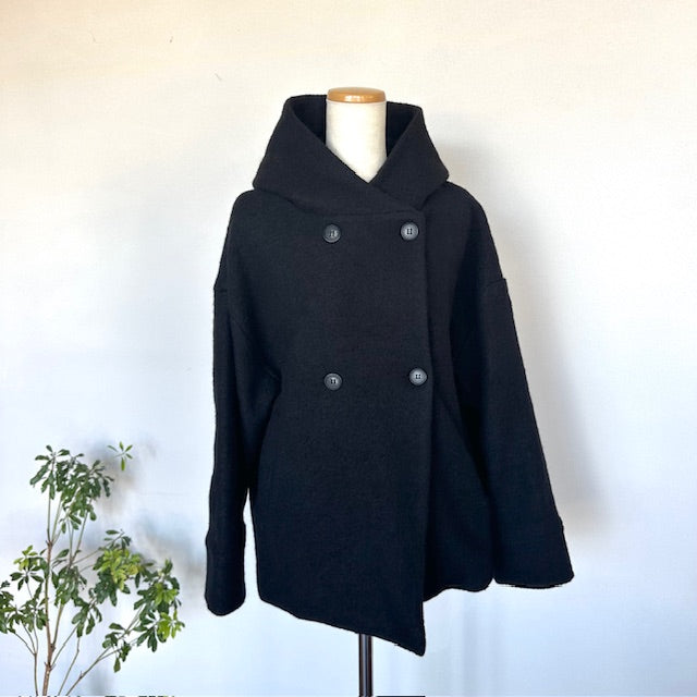 mao madeマオメイド　圧縮ウール ダブルボタンミドル丈フーディジャケット　541127