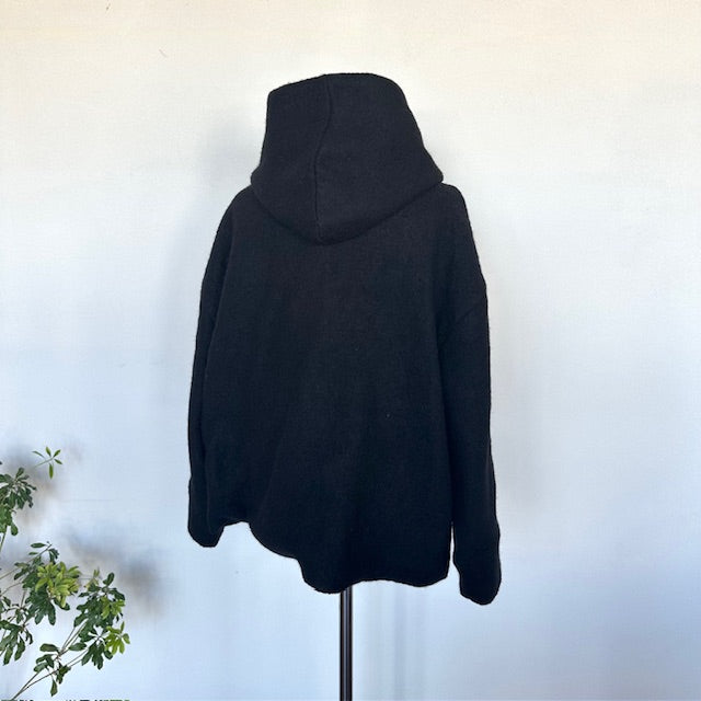 mao madeマオメイド　圧縮ウール ダブルボタンミドル丈フーディジャケット　541127