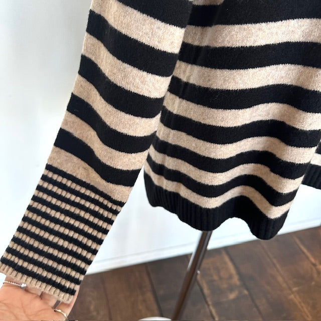 mao madeマオメイド　バックスリットボーダープルオーバーニット　541138