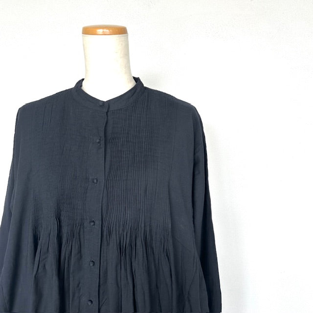 maison de soil メゾンドソイル　HANDWOVEN HEAVY COTTON PLAIN MINI PINTUCK BANDED COLLAR SHIRT DRESS　INMDS25724　
