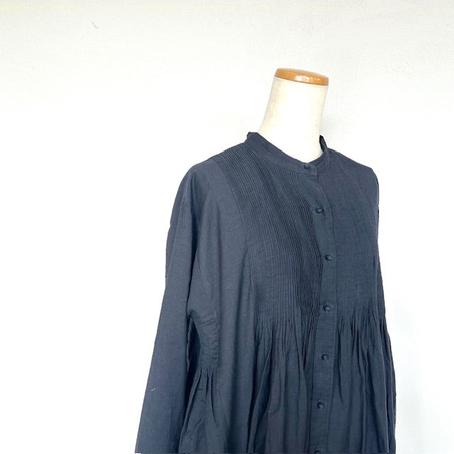 maison de soil メゾンドソイル　HANDWOVEN HEAVY COTTON PLAIN MINI PINTUCK BANDED COLLAR SHIRT DRESS　INMDS25724　