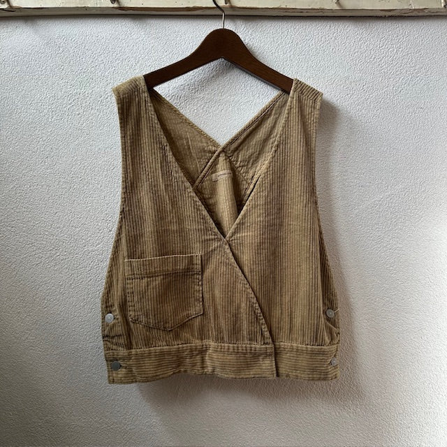 ESTROISLOSE　エストゥロワルーズ　　ソフトコーデュロイ　ベスト　　　EB25408