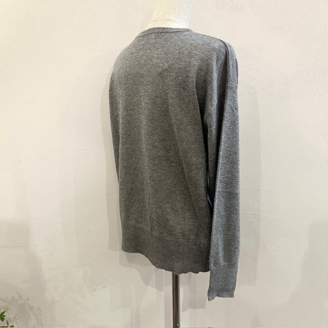 mao made　カシミヤブレンド カレッジロゴジャガードプルオーバーニット　　551116