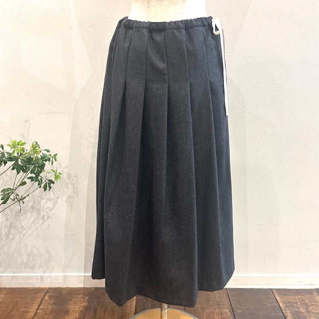 ina　ウエスト紐付きウールタックスカート（無地）　244124