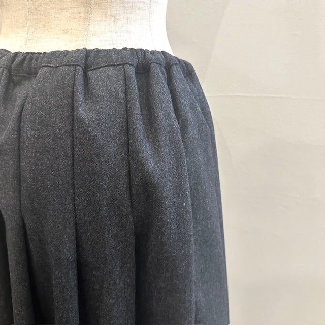 ina　ウエスト紐付きウールタックスカート（無地）　244124