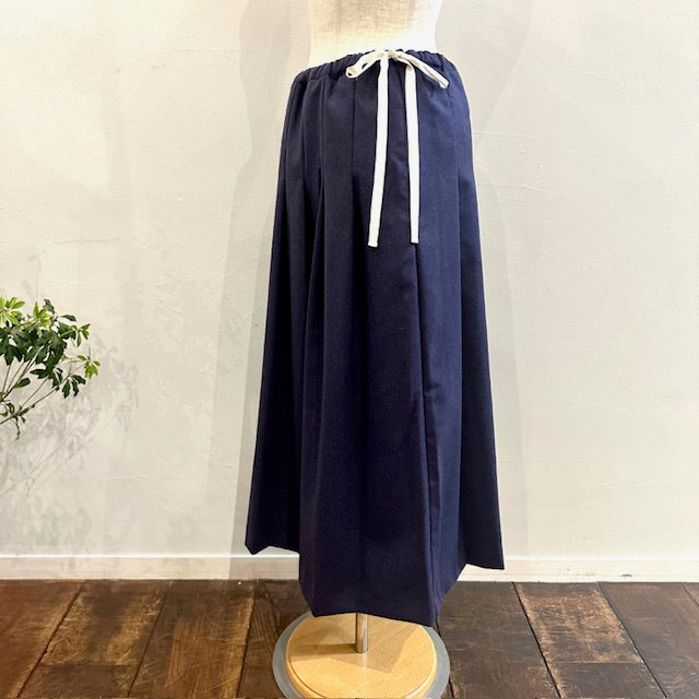 ina　ウエスト紐付きウールタックスカート（無地）　244124