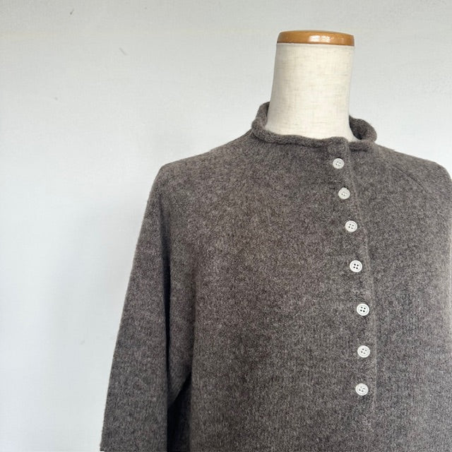 mao made　ヤクフィール　モックネックヘンリープルオーバー　　551121